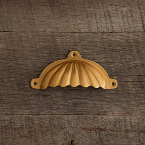 Scalloped Cup Handle