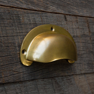 Curved Waved Cup Handle